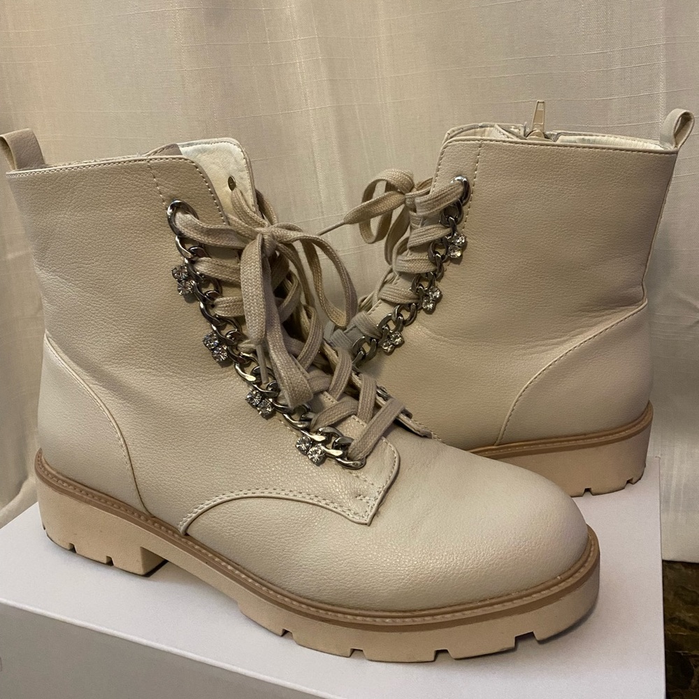 Xoxo Women’s Cream Rhinestone Detail Combat Boot Sz 11